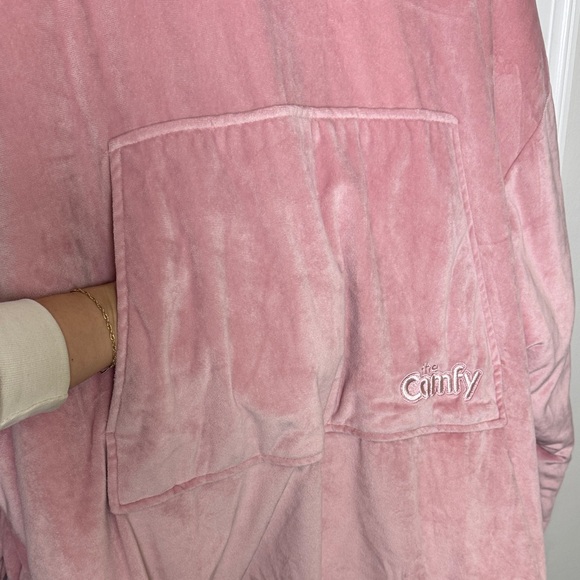 The Comfy Pink Sherpa Lined Wearable Blanket Hoodie Oversized Cozy One Size - Picture 5 of 8